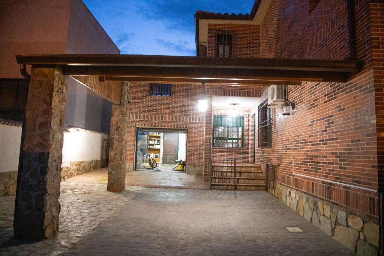 Toledo Encantado Piscina Y Bbq Privada 2,5 Km De Puy Du Foy Casa de Férias *